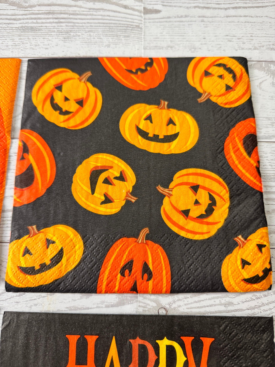 Jack-o-lantern napkin bundle