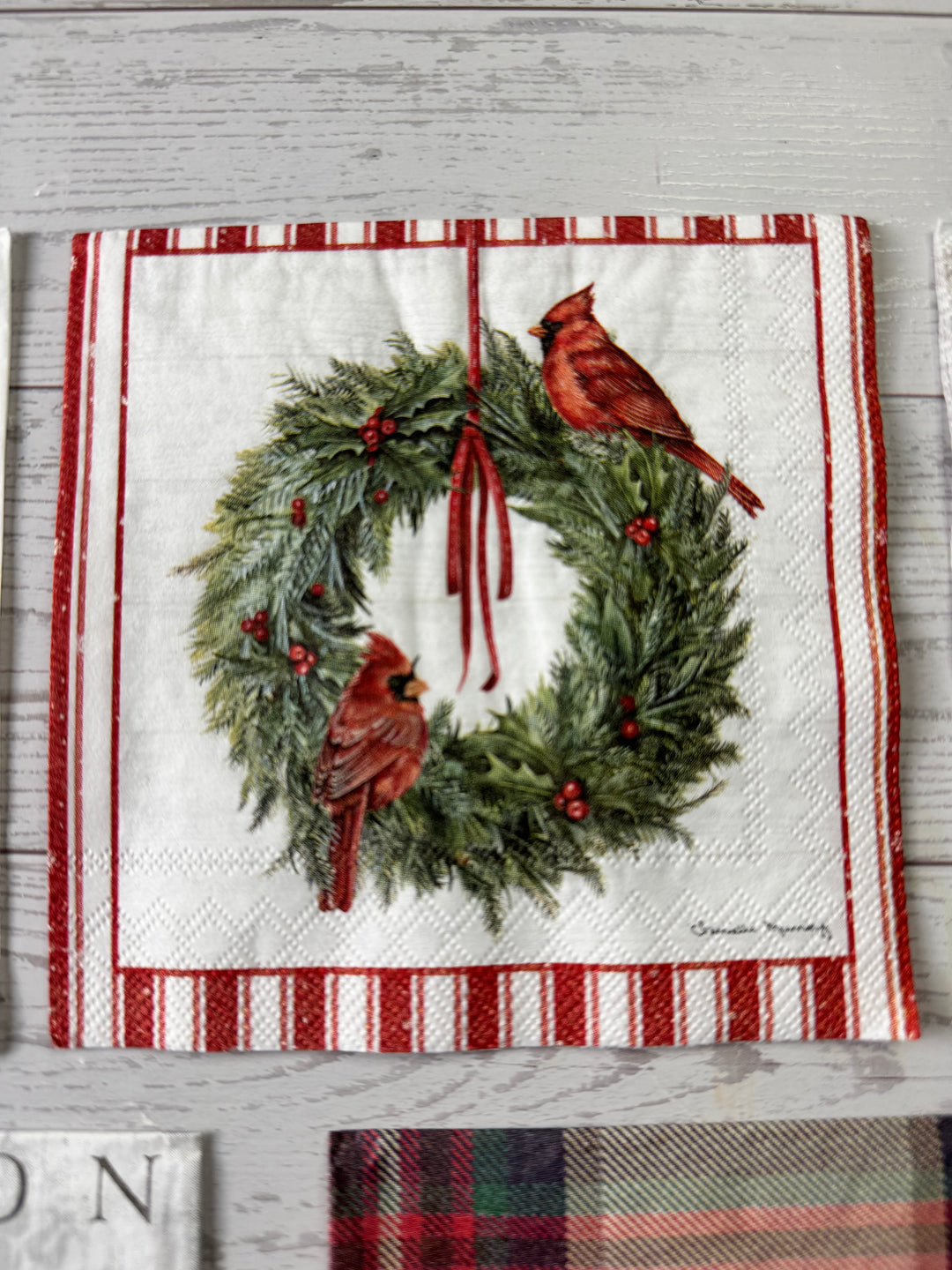 Traditional Christmas napkin bundle